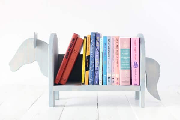 Kệ sách để bàn handmade hình con ngựa