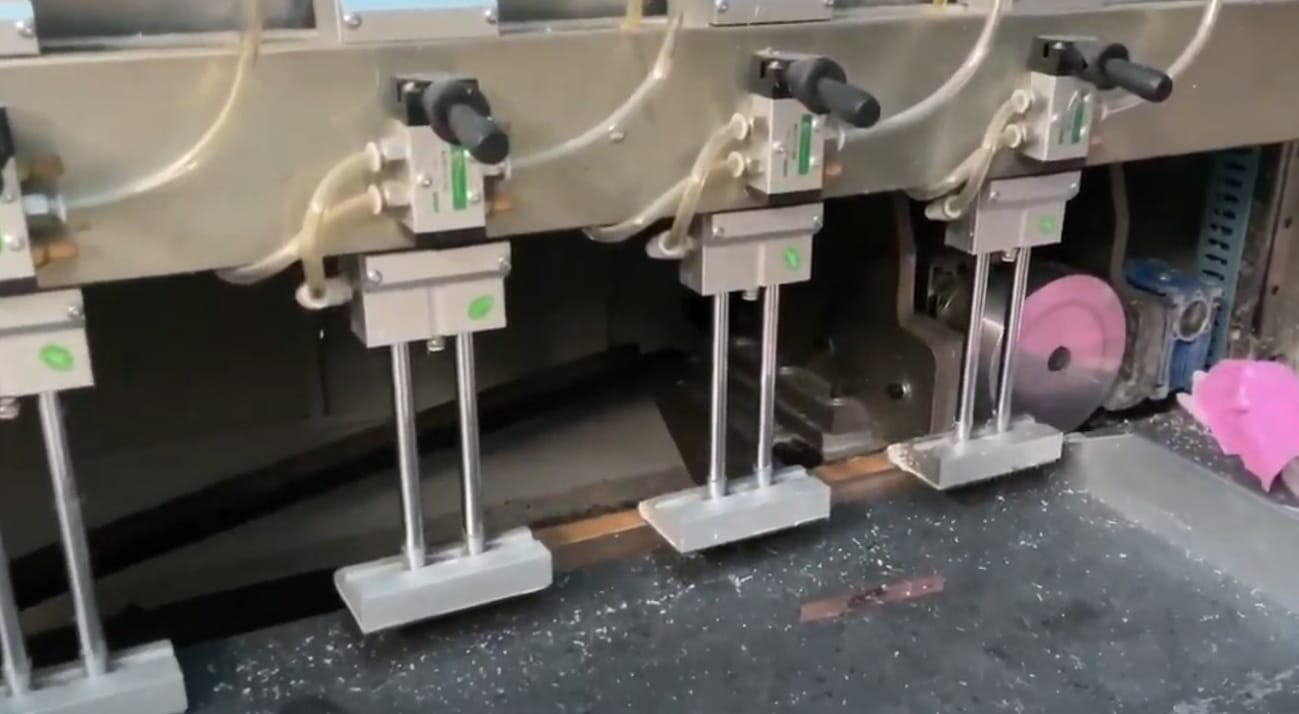 Dịch vụ đánh bóng cạnh mica uy tín tại TP.HCM