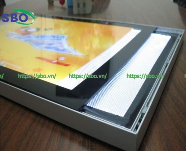 Tấm mica dẫn sáng