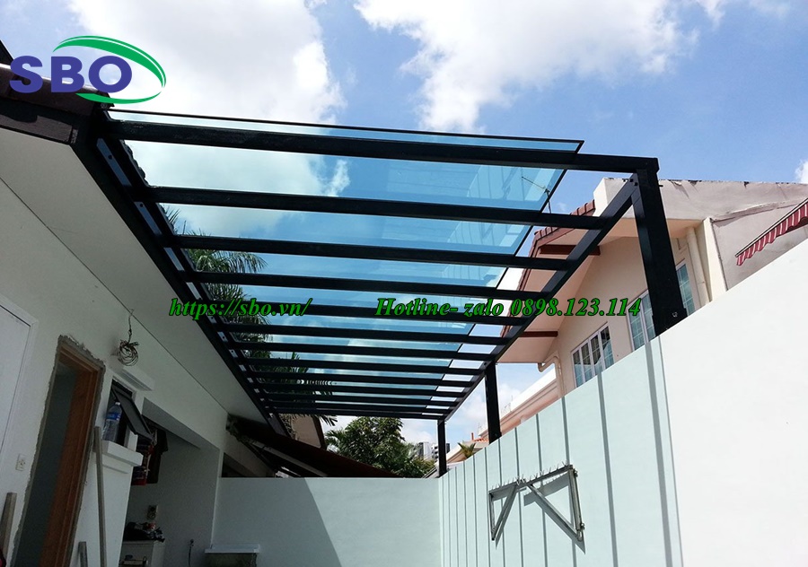 Mái che bằng tấm nhựa Polycarbonate