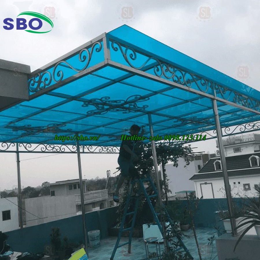 Mái che bằng tấm nhựa Polycarbonate