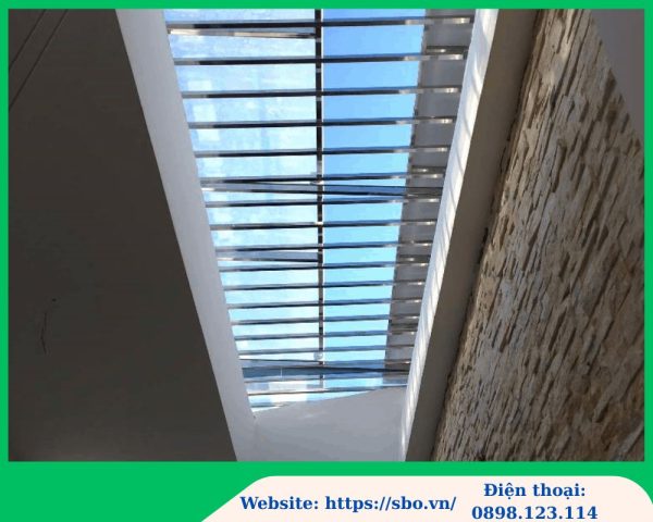 Tấm lợp lấy sáng che giếng trời