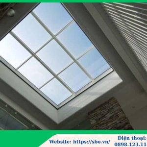 Tấm lợp lấy sáng che giếng trời