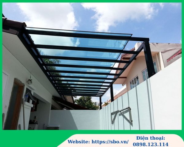 Tấm nhựa lợp mái che mái hiên
