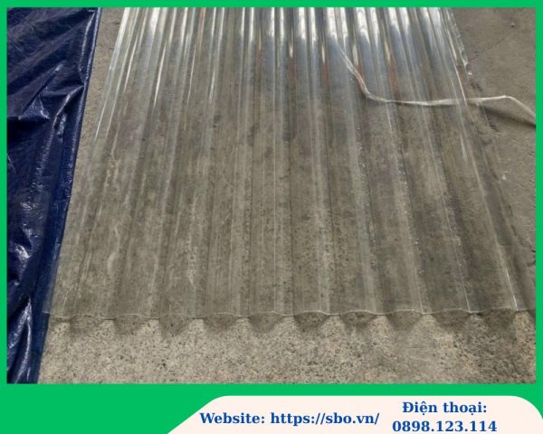 Tôn lấy sáng polycarbonate 9 sóng vuông