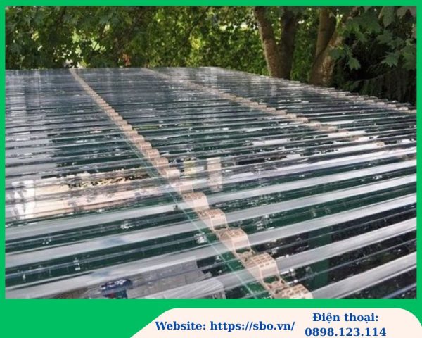 Tôn Nhựa Lấy Sáng 11 Sóng 1.1mm Solmart